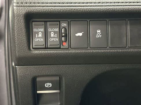 Certified 2025 Honda Odyssey EX-L image 19