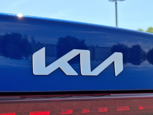 Certified 2024 Kia Forte LXS FWD image 29