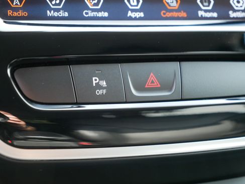 Used 2019 Jeep Cherokee Limited AWD/4WD image 33