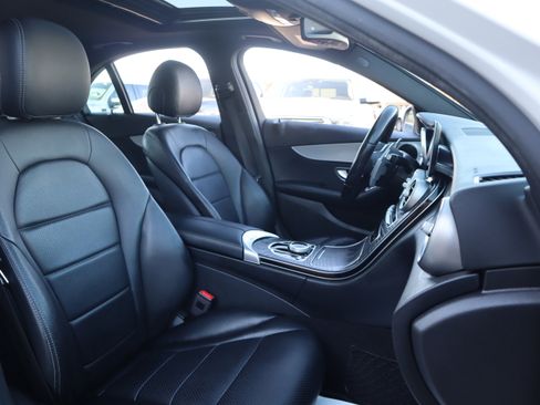 Used 2019 Mercedes-Benz C 300 Sedan image 30