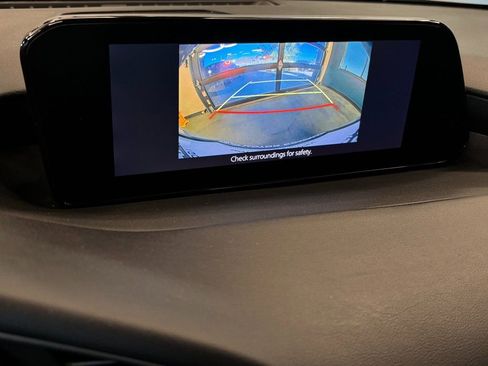 Used 2024 MAZDA MAZDA3 s FWD image 12