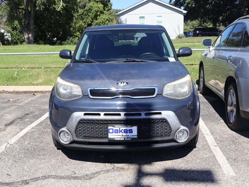 Used 2016 Kia Soul + FWD image 11