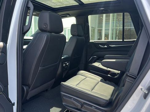 Used 2023 GMC Yukon Denali w/ Max Trailering Package image 11