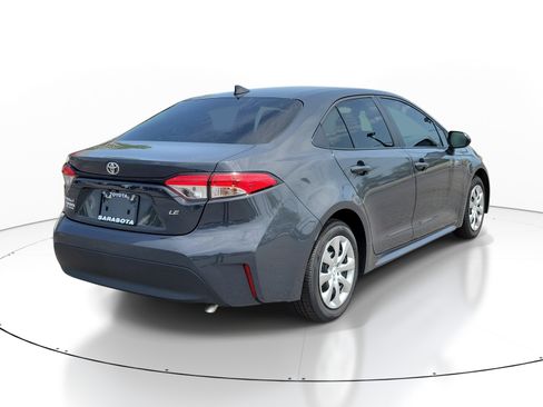 Used 2025 Toyota Corolla LE FWD image 6