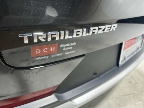 Used 2023 Chevrolet TrailBlazer LT w/ Convenience Package FWD image 7