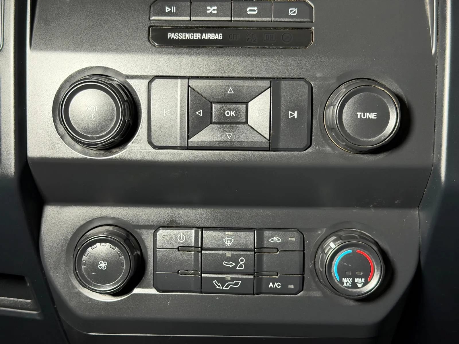 Used 2019 Ford F150 XL w/ Equipment Group 101A Mid RWD image 24