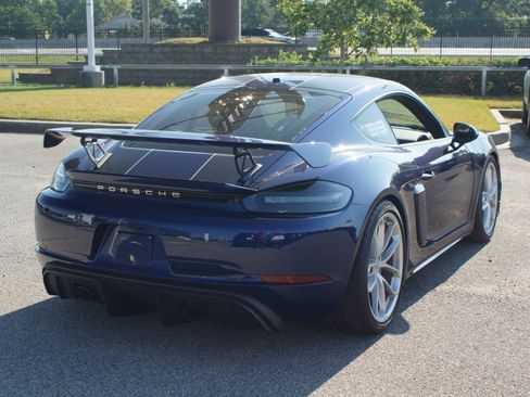 Used 2021 Porsche 718 Cayman GT4 RWD image 12