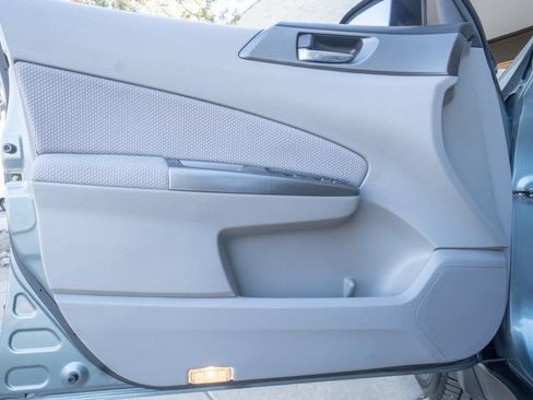 Used 2012 Subaru Forester 2.5X Premium w/ Popular Pkg 2 image 7