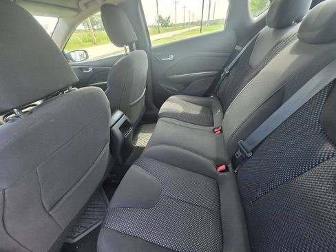 Used 2016 Dodge Dart SE w/ Convenience Group FWD image 4