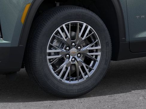 New 2027 Chevrolet Traverse LT w/ Driver Confidence Package FWD image 9