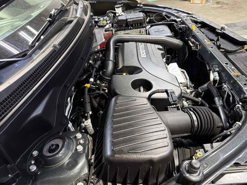 Used 2020 Chevrolet Equinox LS image 28