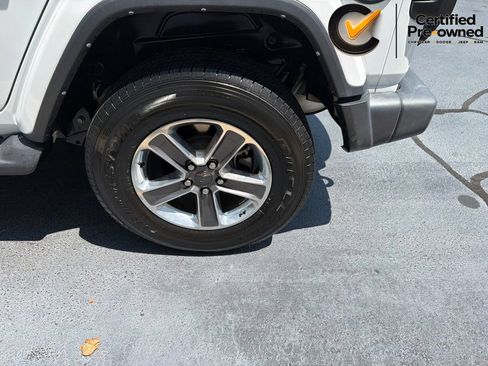 Certified 2022 Jeep Wrangler Unlimited Sahara AWD/4WD image 18