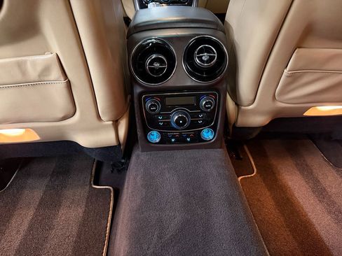 Used 2011 Jaguar XJ L image 15