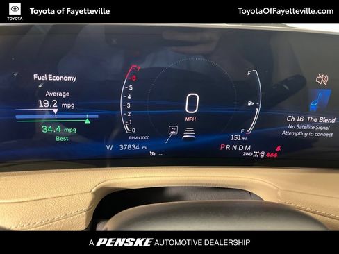 Used 2024 Cadillac XT4 Premium Luxury w/ Technology Package AWD/4WD image 43