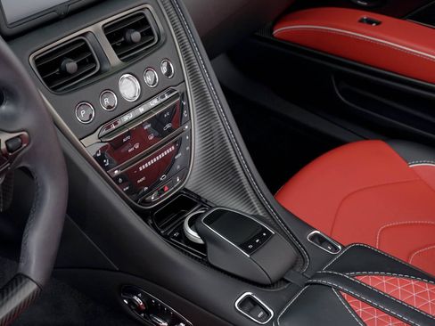 Used 2020 Aston Martin DBS Superleggera Volante RWD image 22