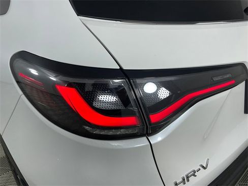 Used 2023 Honda HR-V Sport image 19