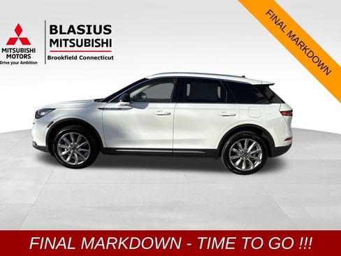 Used 2022 Lincoln Corsair AWD w/ Premium Package image 5