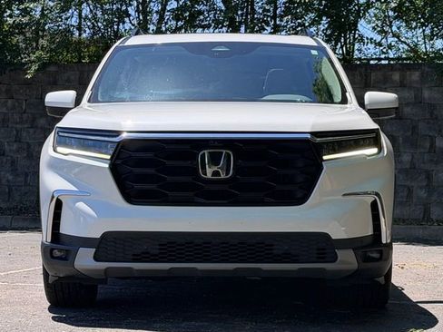 Used 2023 Honda Pilot Elite image 11