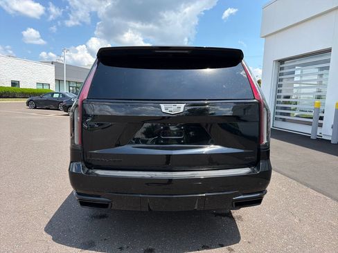 Used 2023 Cadillac Escalade Sport w/ LPO, ONYX Package AWD/4WD image 8