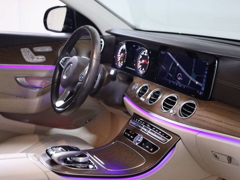 Certified 2018 Mercedes-Benz E 400 4MATIC Sedan image 57
