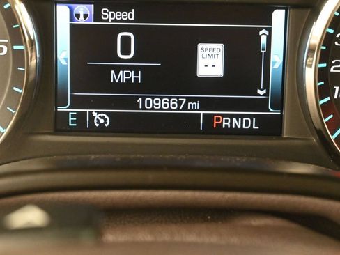 Used 2019 GMC Yukon XL SLT w/ Premium Edition RWD image 29
