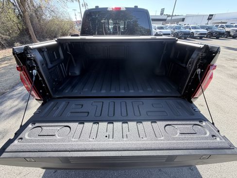 Used 2024 Ford F150 Lariat w/ FX4 Off-Road Package image 4