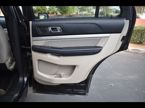Used 2018 Ford Explorer FWD image 28