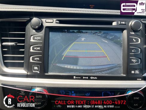 Used 2017 Toyota Highlander Limited w/ Protection Package #3 AWD/4WD image 16