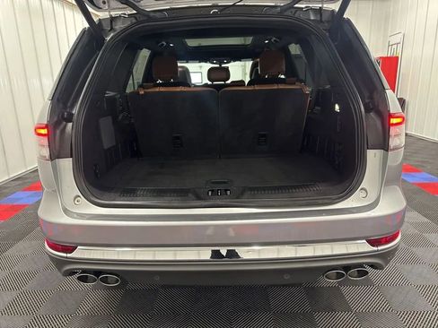 Used 2023 Lincoln Aviator Reserve w/ Equipment Group 201A AWD/4WD image 5