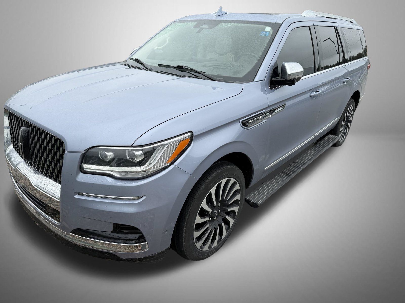 Used 2024 Lincoln Navigator L Black Label AWD/4WD image 2