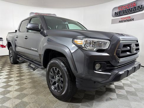 Used 2022 Toyota Tacoma SR5 image 1