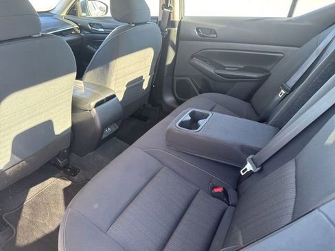 Used 2024 Nissan Altima 2.5 SV image 18