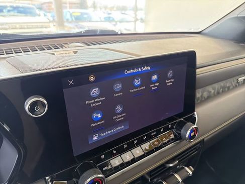 Certified 2025 Chevrolet Colorado ZR2 w/ Technology Package image 29