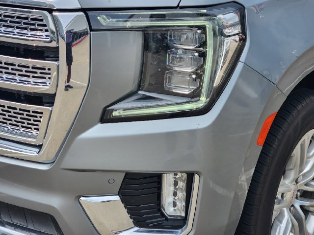 Used 2024 GMC Yukon SLT AWD/4WD image 9