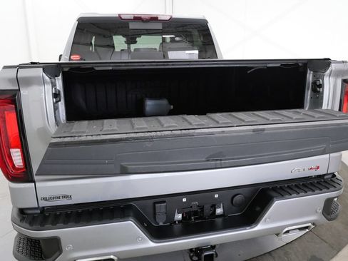 Used 2024 GMC Sierra 1500 AT4 w/ Technology Package AWD/4WD image 36