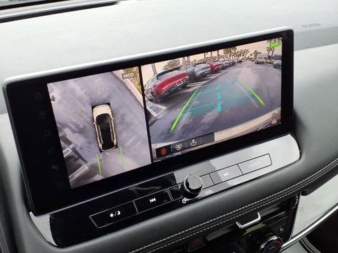 Certified 2024 Nissan Rogue SL w/ SL Premium Package image 28