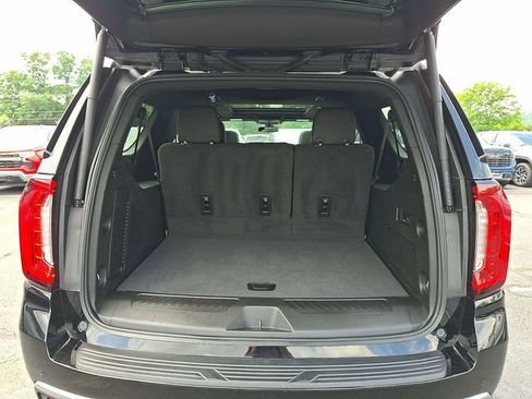 Used 2022 GMC Yukon XL SLT w/ SLT Premium Package AWD/4WD image 26