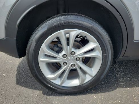 Used 2023 Buick Encore GX Preferred w/ Cold Weather Comfort Package FWD image 9