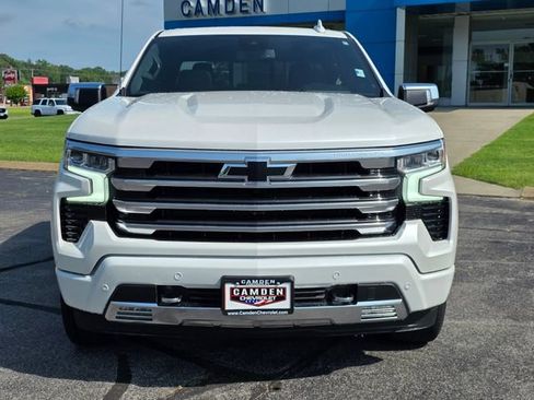 Used 2023 Chevrolet Silverado 1500 High Country w/ High Country Premium Package AWD/4WD image 4