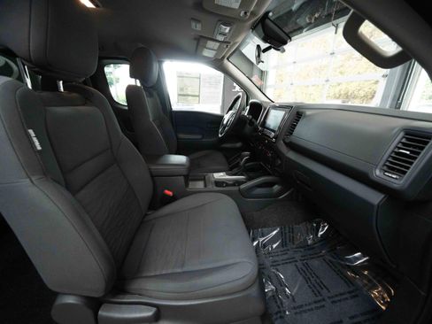 Used 2022 Nissan Frontier S AWD/4WD image 25