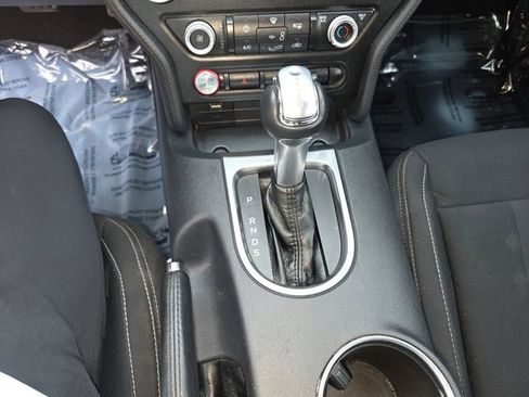 Used 2021 Ford Mustang Coupe RWD image 3
