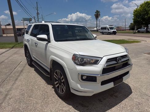 Used 2022 Toyota 4Runner Limited AWD/4WD image 5