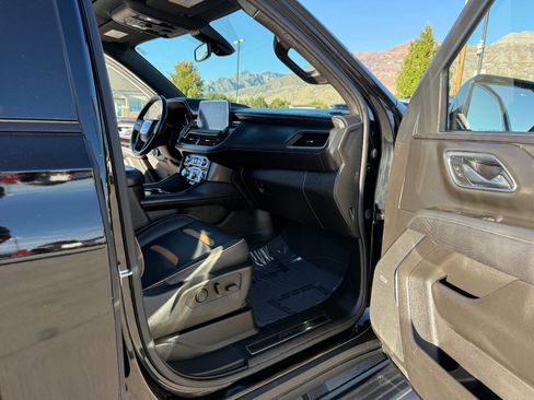 Used 2021 GMC Yukon XL AT4 w/ Technology Package image 24