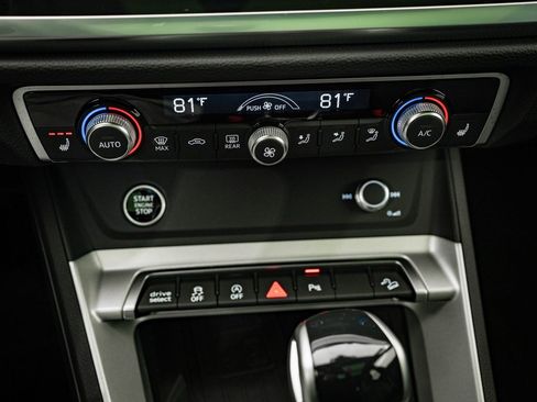 Certified 2024 Audi Q3 2.0T Premium w/ Convenience Package image 35