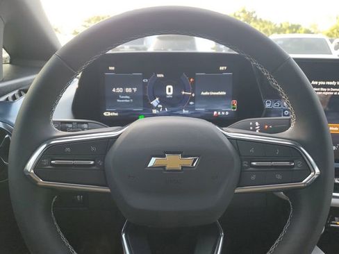 New 2026 Chevrolet Equinox EV LT AWD/4WD image 12