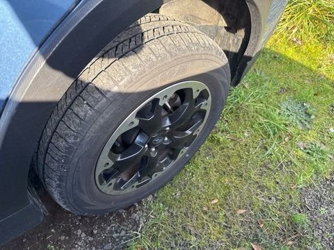 Used 2023 Subaru Crosstrek 2.0i Premium image 18