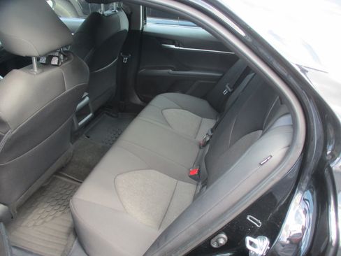 Used 2024 Toyota Camry LE FWD image 10
