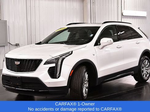 Used 2023 Cadillac XT4 Sport w/ Sun And Sound Package AWD/4WD image 3