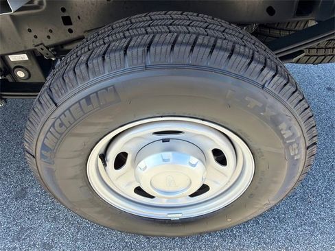 Used 2024 Ford F250 XL image 17