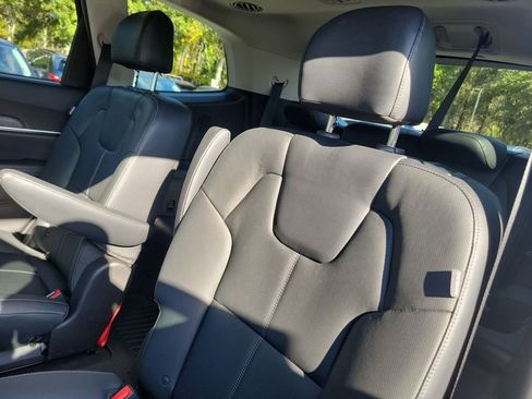 Used 2023 Kia Telluride SX image 13